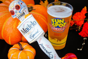 Fun Spot’s HUGE Halloween – Carousel Ride – Fun Spot’s HUGE Halloween – Carousel Ride – Modelo Especial Beer